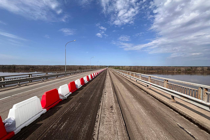 В Кировской области начали ремонтировать мост через Вятку.