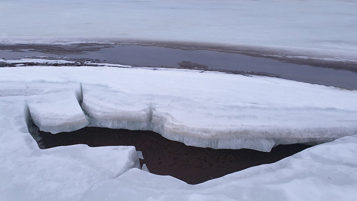 На реках Кировской области начался ледоход.