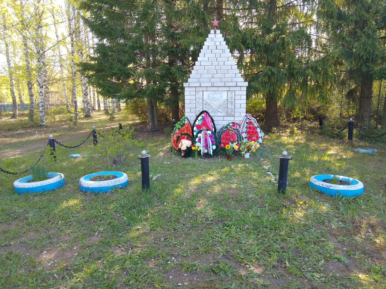 Памятник погибшим воинам д.Пушкино.